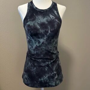 Excellent condition lululemon Align Waist-Length Racerback Tank Top, 4
